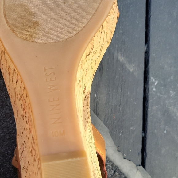 Nine West Women's Honey Brown Tan Wedge Platform Strappy Sandals  Size 10 - Picture 3 of 10